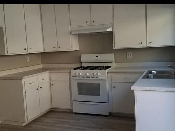 4th image of 5902 Fullerton Ave APT 7