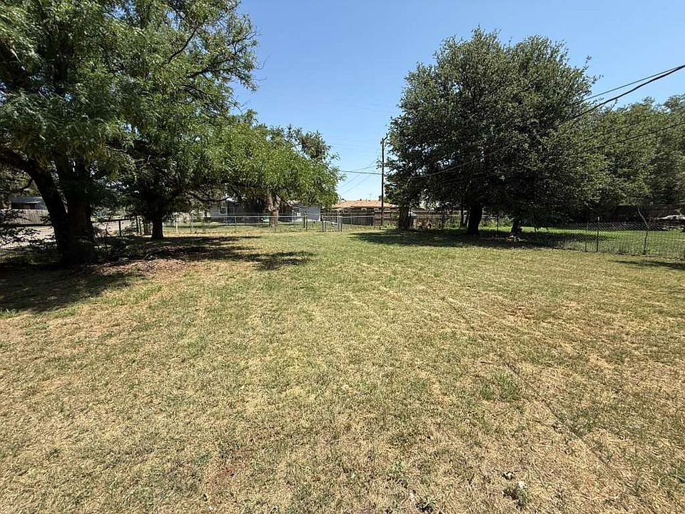2nd image of 2120 47th St