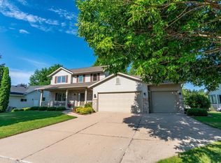 1332 Black Wolf Trl, Sun Prairie, WI 53590