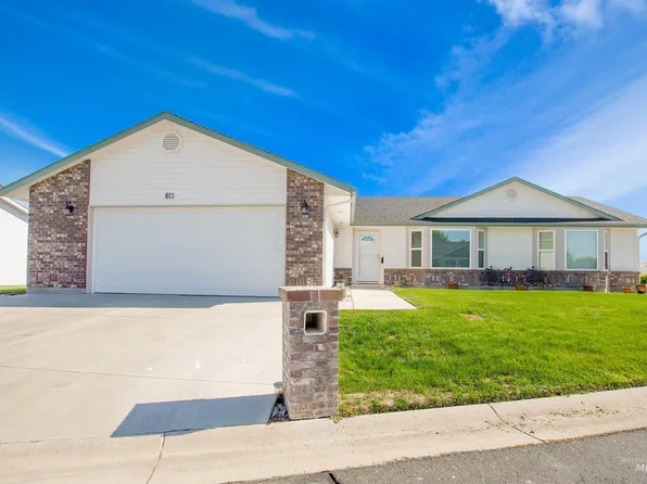 613 W Oxford Dr, Nampa, ID 83651