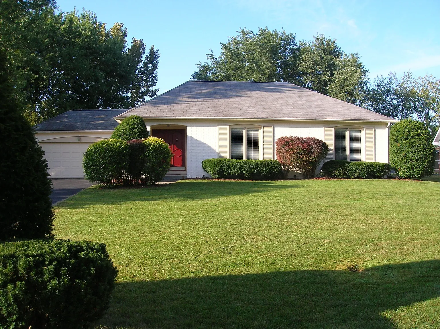 8329 Dove Ct photo 1