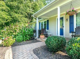 350 Coggins Shore Rd, Inman, SC 29349