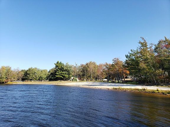 5th image of North Estates Dr