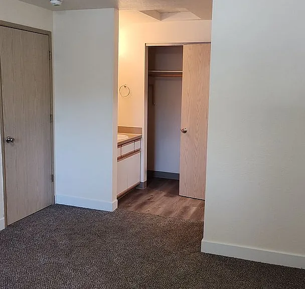#450 AMBER PARK — Photo 4