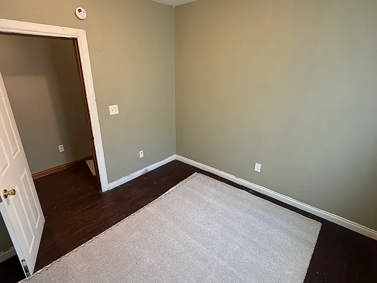 2500 S Saginaw St #1 — Photo 12