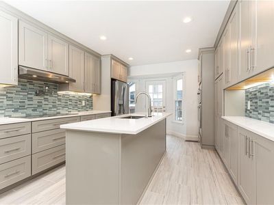 911 Lenox Hill Ct NE, Atlanta, GA, 30324