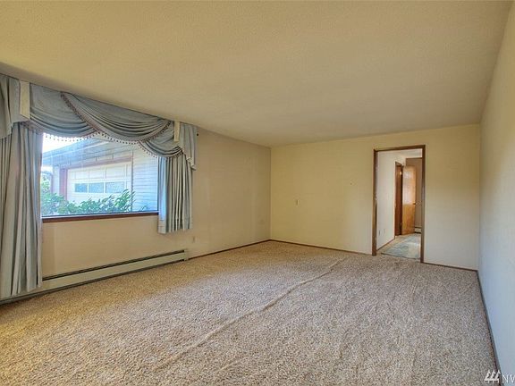4th image of 3038 44th St E