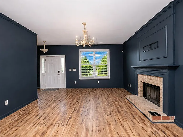 5803 Whisperwood Dr — Photo 9