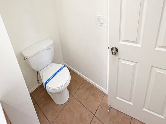 4th image of 2860 N Estrella Ave
