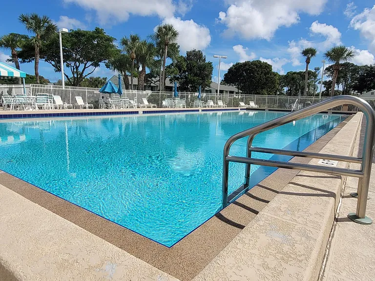 3670 Alder Dr #F1 — Photo 3