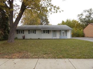 520 Redwood Rd, Bolingbrook, IL 60440