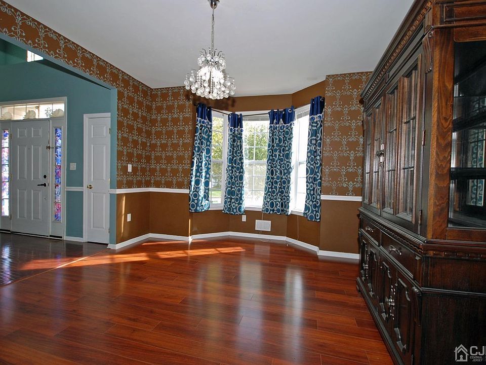 4 Lochs Ct, Sayreville, NJ 08872 Zillow