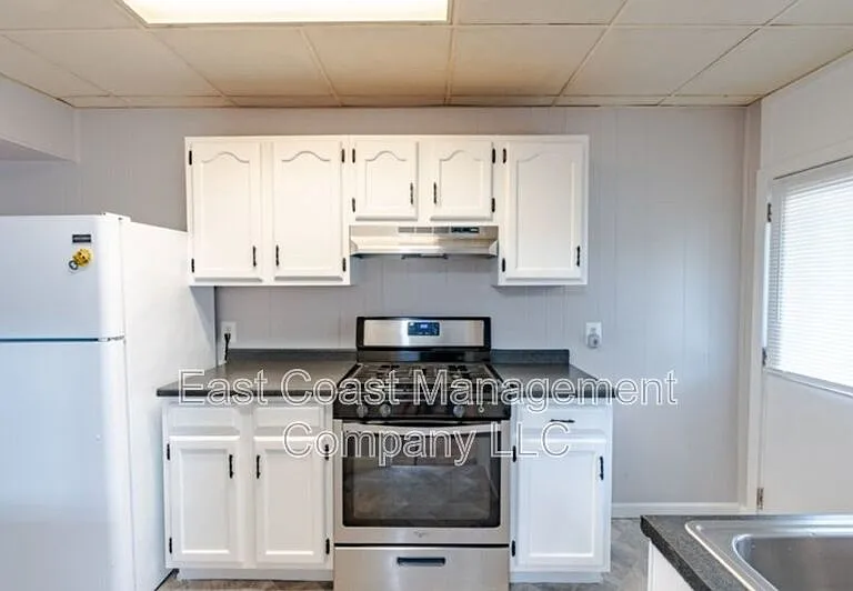 4231 Berger Ave — Photo 8
