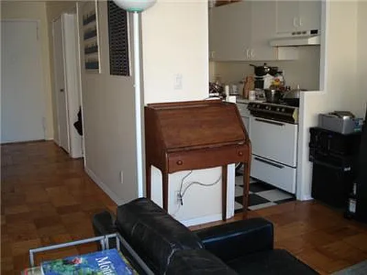 Sold by essential NEW YORK Real Estate | media 20