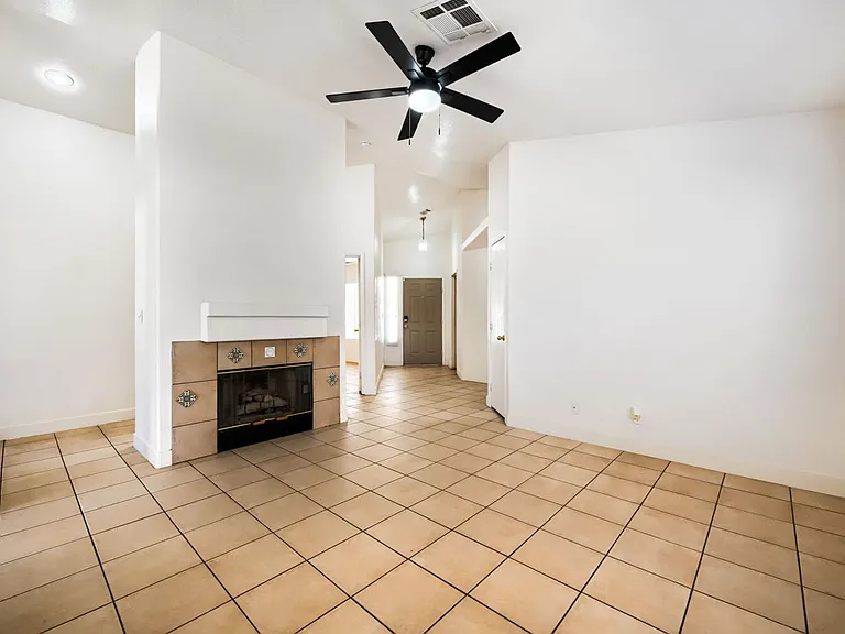 5737 Grand Entries Dr — Photo 2