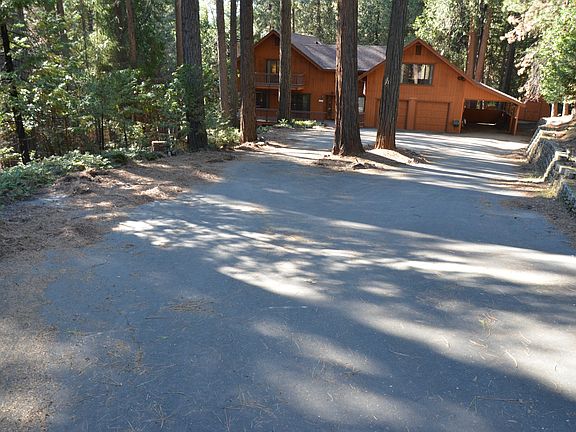 2nd image of 16749 Madrone Ln