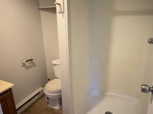99 Main St #10
