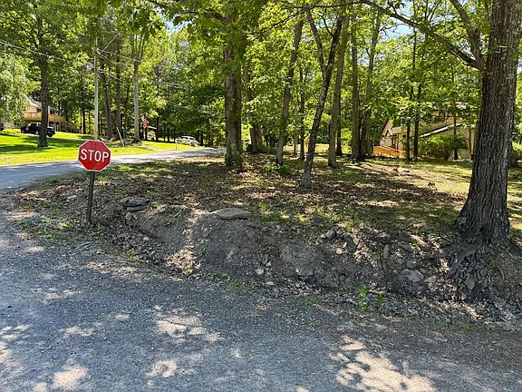 4th image of 267 Sellersville Dr