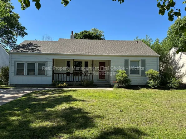 2448 E Aloma St, Wichita, KS 67211