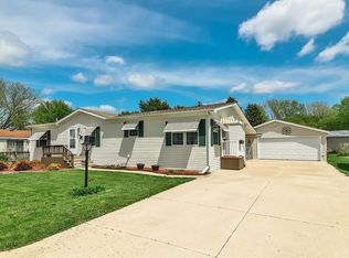 8685 Dutch Elm Ct, Roscoe, IL