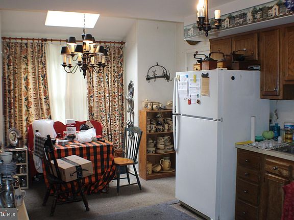 4th image of 44 Meadow Creek Ln