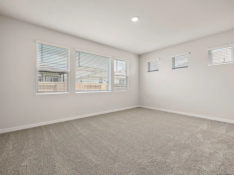 2415 Ekvall Dr — Photo 12
