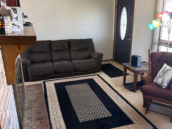 4th image of 1820 Amber Ave