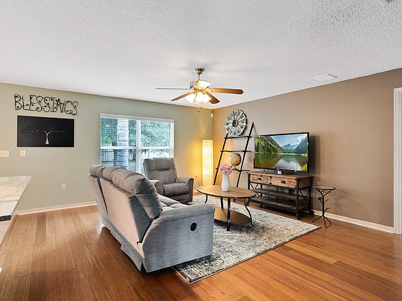 3rd image of 8426 Lainie Ln