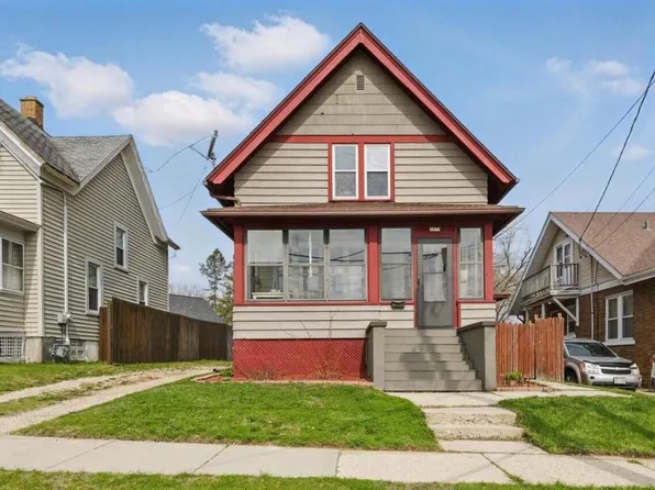 1438 Barton AVENUE, West Bend, WI 53090
