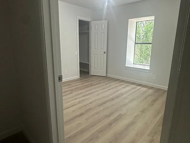 1800 E Stewart St #120 — Photo 8