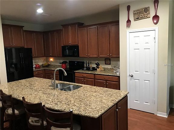 3rd image of 9110 Mountain Camellia Ln