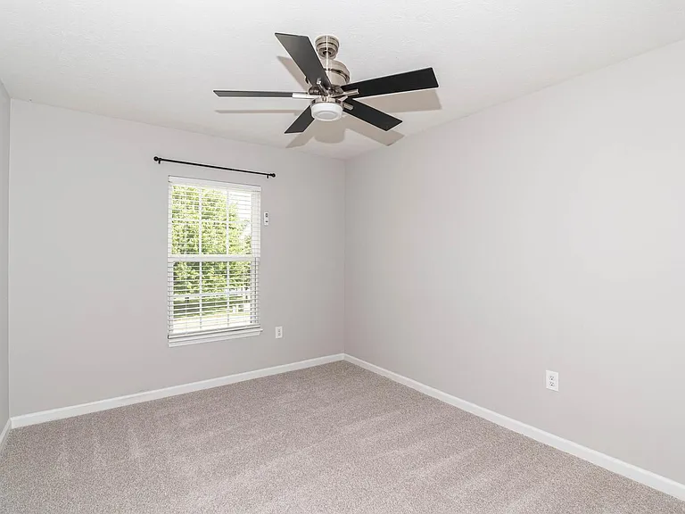 11081 Sanders Dr — Photo 22