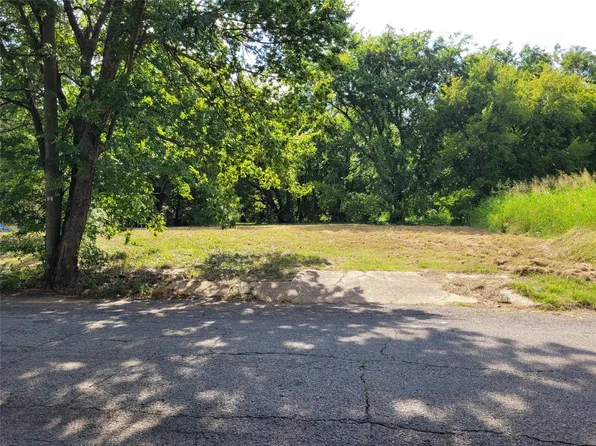 NW 4th St NW, Paris, TX 75460