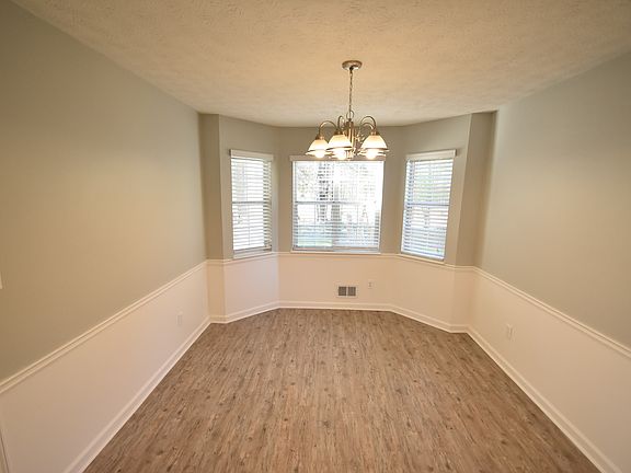 3rd image of 615 Ashton Manor Dr