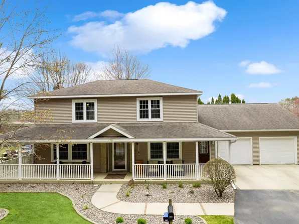 2591 Redpath Dr, Marinette, WI 54143