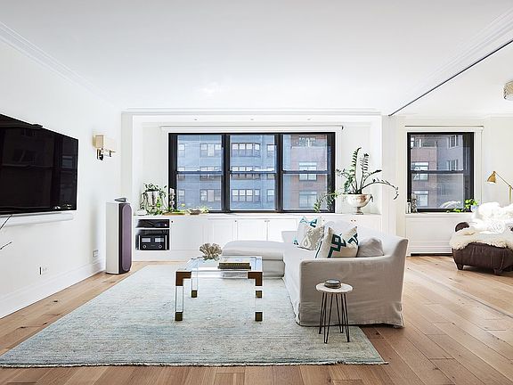 3rd image of 225 E 57th St APT 10F