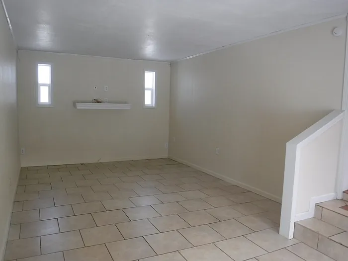 556 Montana Ave — Photo 9
