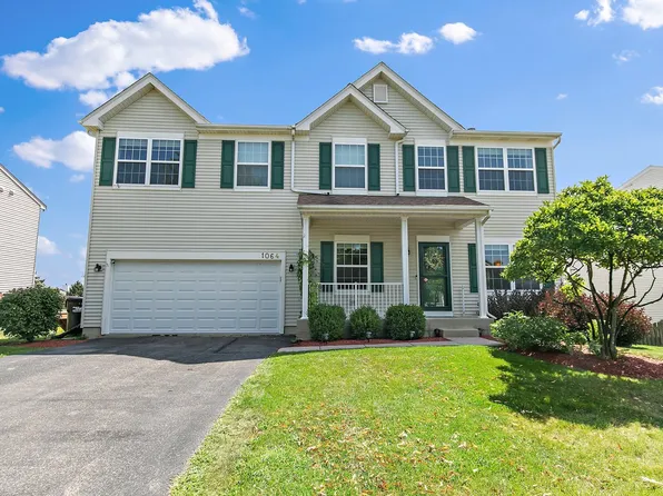 1064 Autumn Dr, Crystal Lake, IL 60014