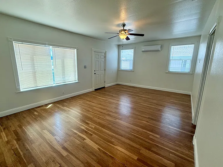 1311 Cahill Ave #B — Photo 3