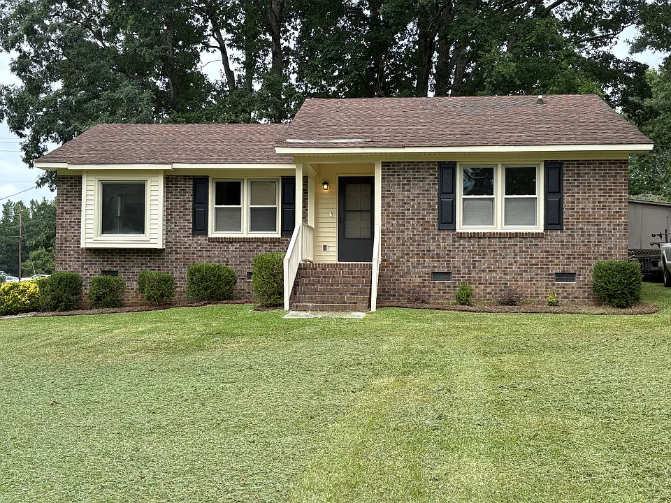 2116 Upson Dr