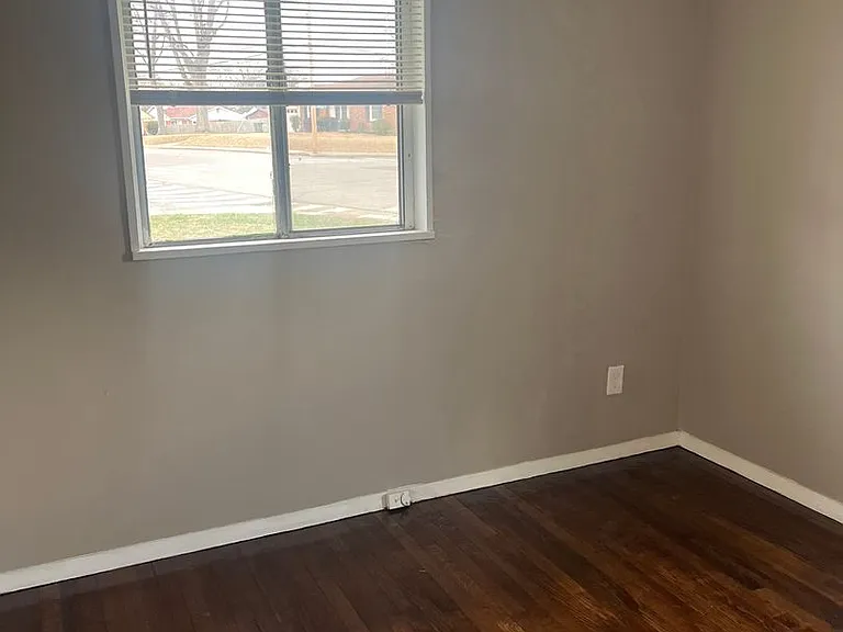 511 Jenson Rd — Photo 10