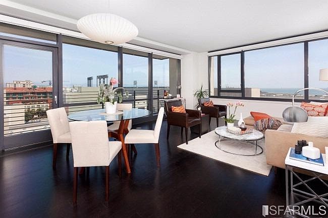 1st image of 250 King St Unit 1218