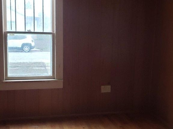 2nd image of 700 S C St