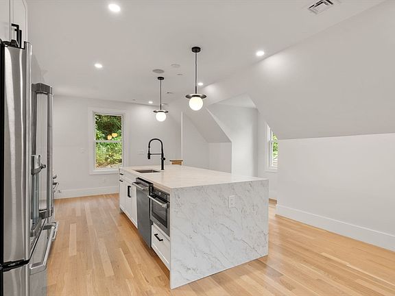 5th image of 20 Boylston St #3