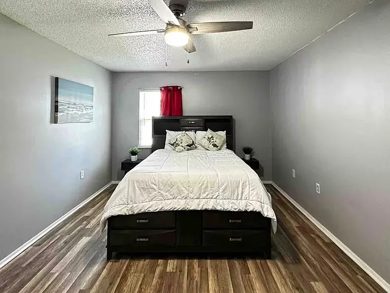 805 Mendoza Dr — Photo 9