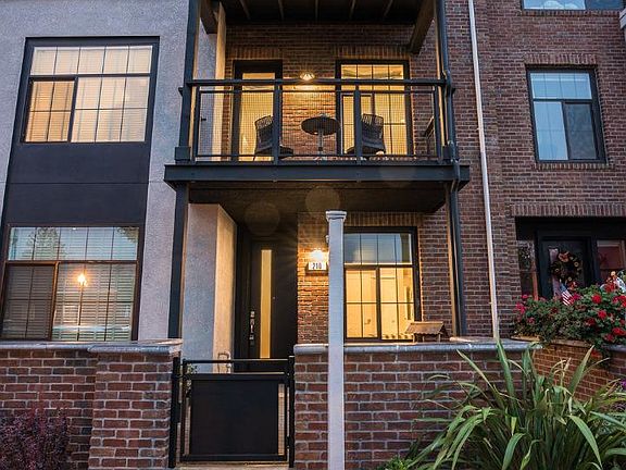 2nd image of 210 Railway Ave