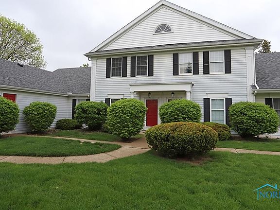 2nd image of 4 Arbor Ct #2