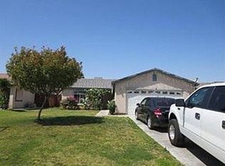 1302 Interlaken Dr, Bakersfield, CA 93307