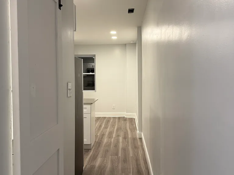 703 W Huntingdon St #2 — Photo 10
