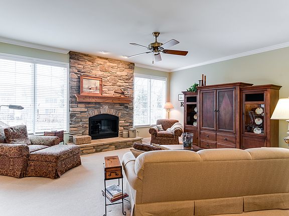 2nd image of 603 Bourbon Ln #603